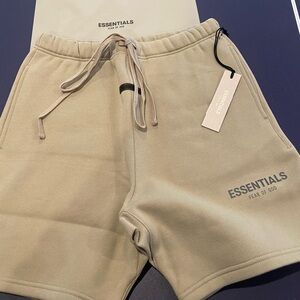 Essentials shorts NWT